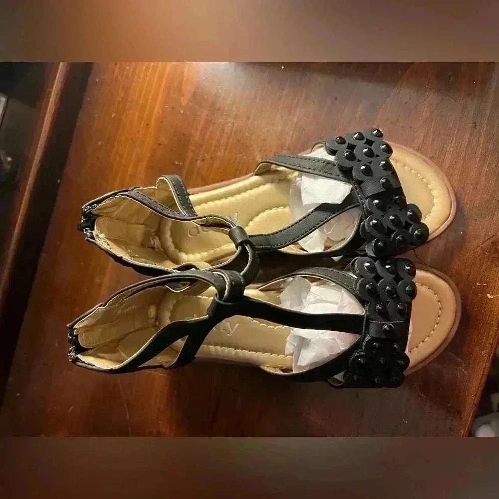 Toddler Size 10 Black Softly Sandal